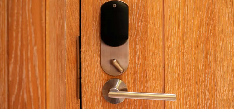 Automatic Locking Door Knob Guelph